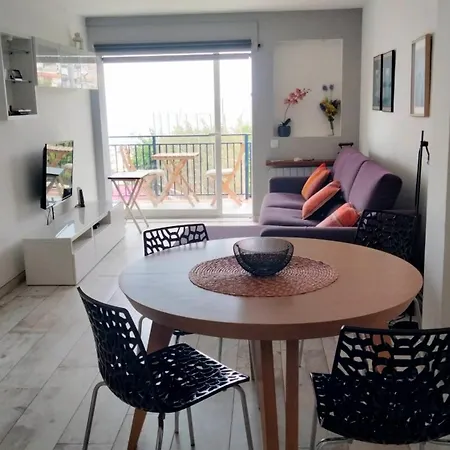 Apartment Beachfront With Private Parking