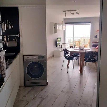 Beachfront With Private Parking Apartment Sant Pol De Mar