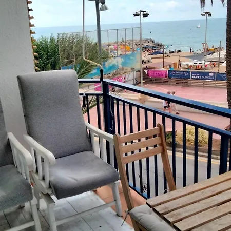 Apartment Beachfront With Private Parking