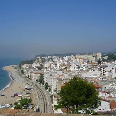 Beachfront With Sea Views & Private Parking * Sant Pol de Mar