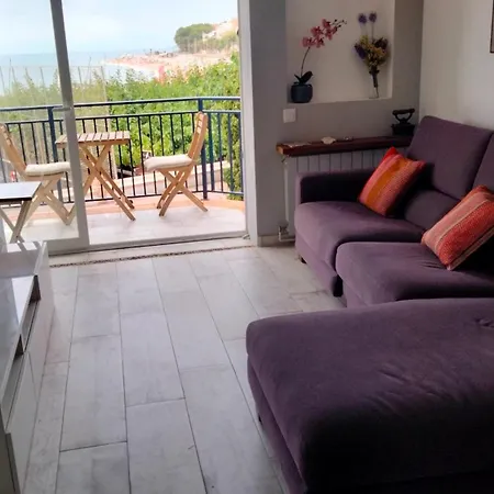 Appartement Beachfront With Sea Views & Private Parking