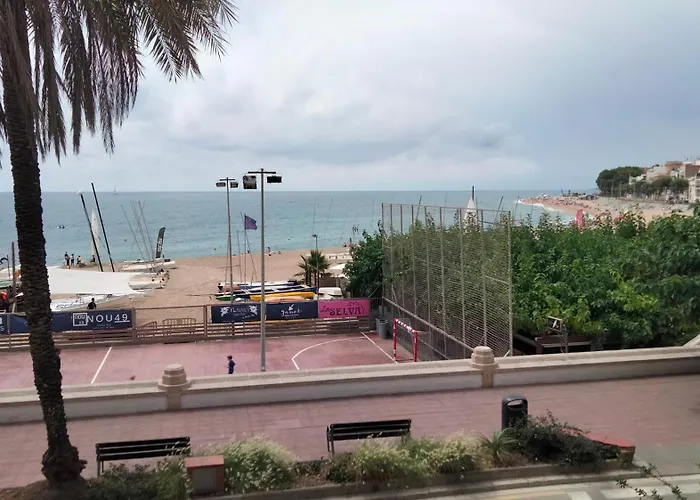 Apartman Beachfront With Sea Views & Private Parking